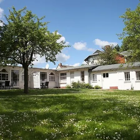 Strandvilla Rheingold - Nebengebaeude * Goehren (Ruegen)
